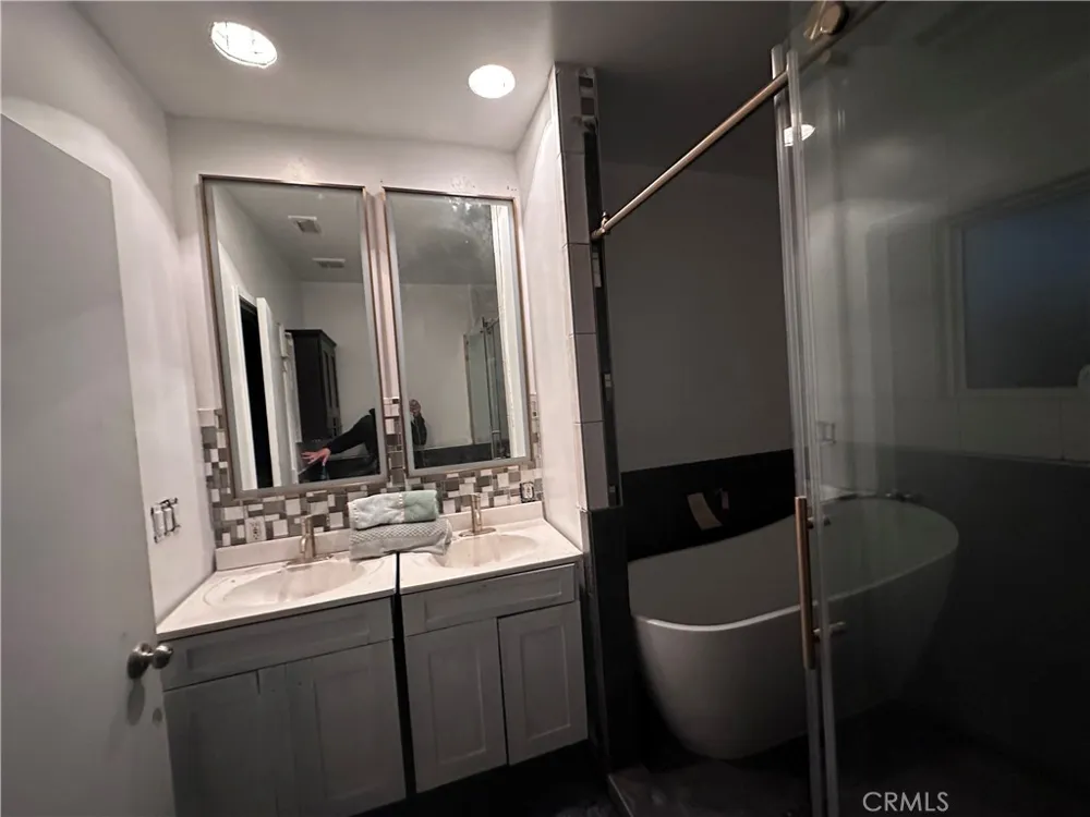 19149 Malden Street Northridge, CA 91324
