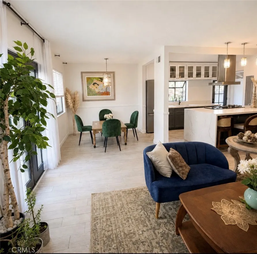 19149 Malden Street Northridge, CA 91324