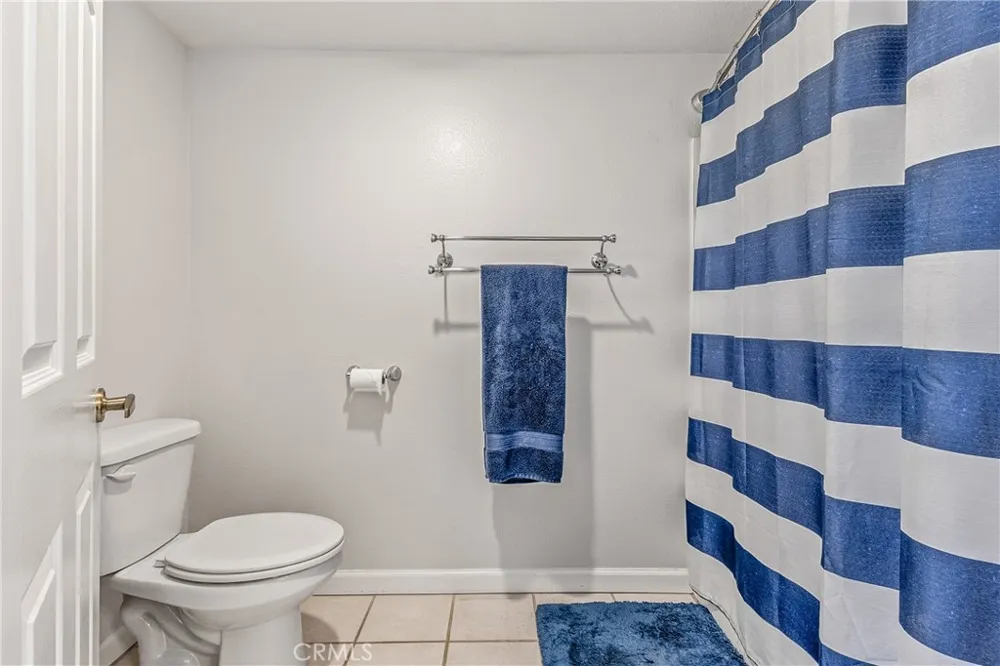 6017 Oldenberg Simi Valley, CA 93063