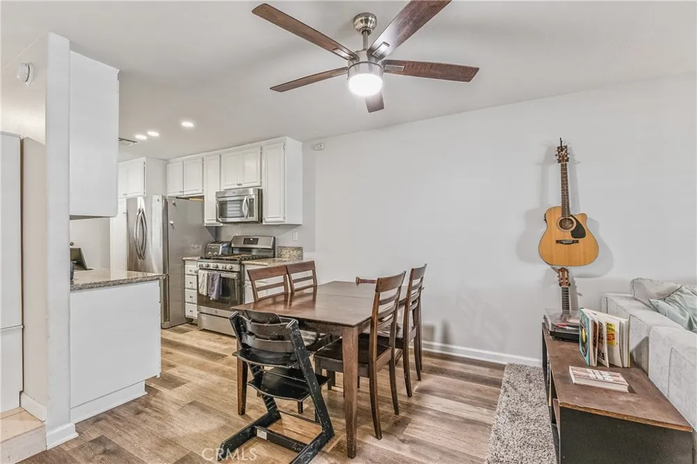 6017 Oldenberg Simi Valley, CA 93063