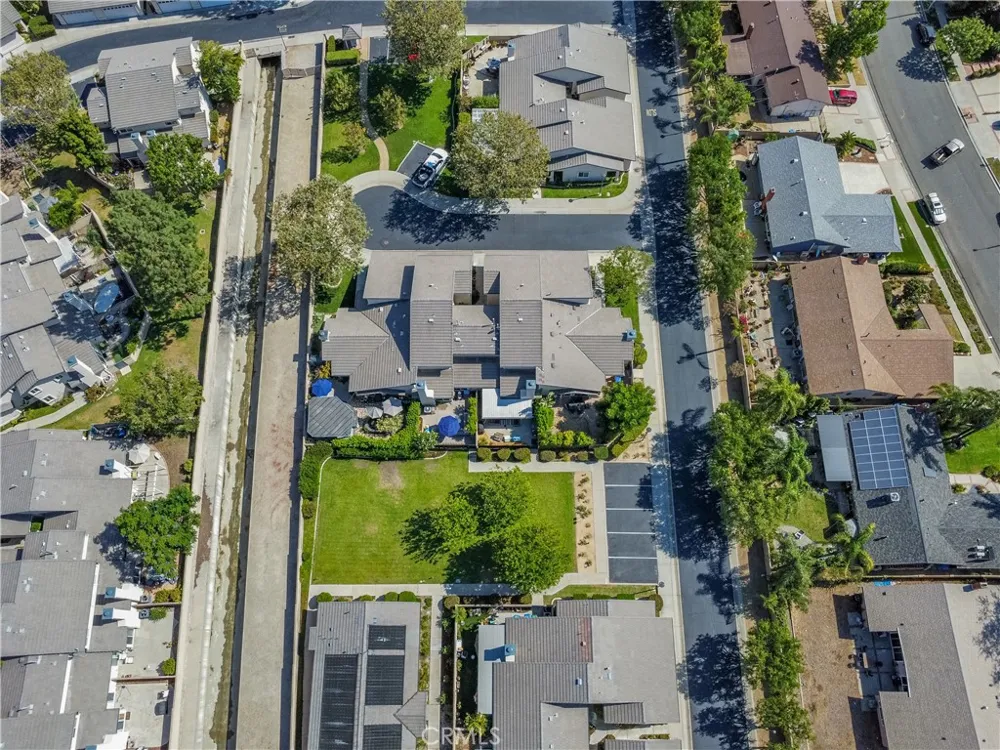 6017 Oldenberg Simi Valley, CA 93063