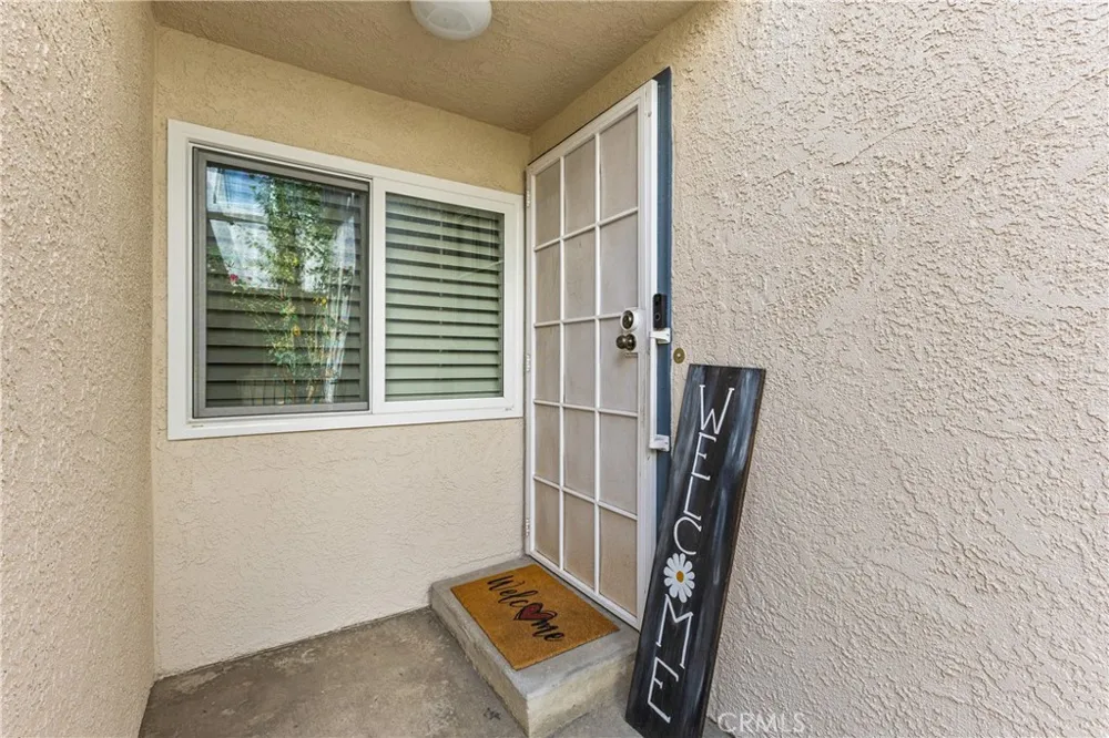 6017 Oldenberg Simi Valley, CA 93063