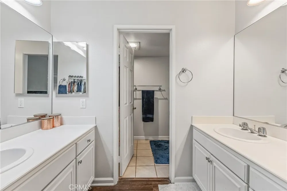 6017 Oldenberg Simi Valley, CA 93063