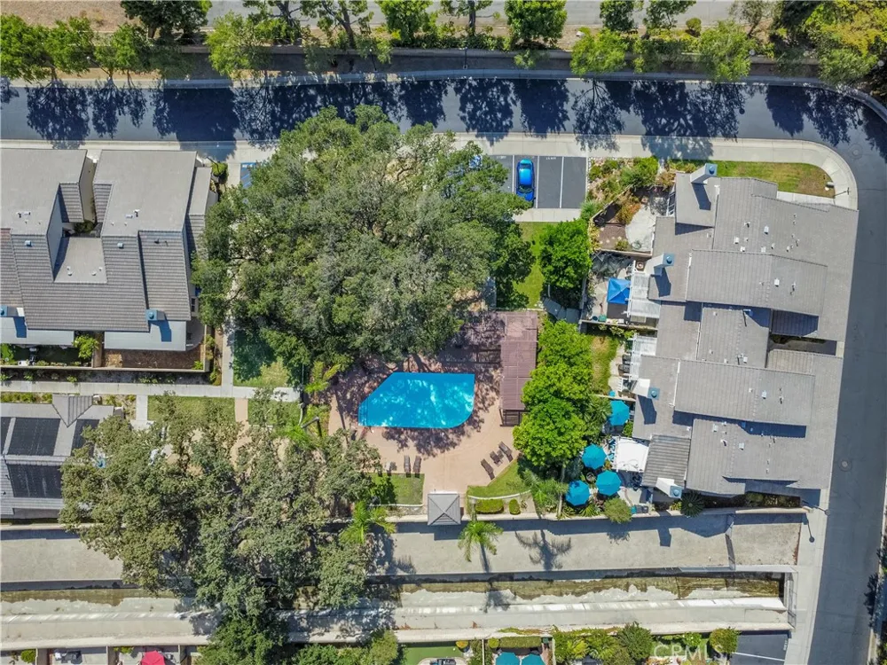 6017 Oldenberg Simi Valley, CA 93063
