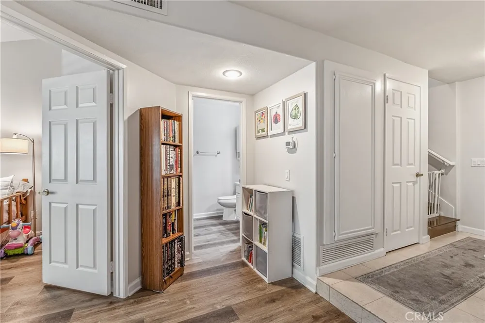 6017 Oldenberg Simi Valley, CA 93063