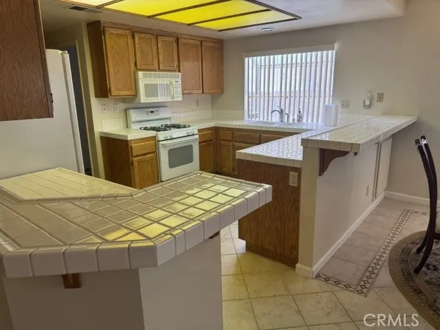 44436 Shadowcrest Lancaster, CA 93536