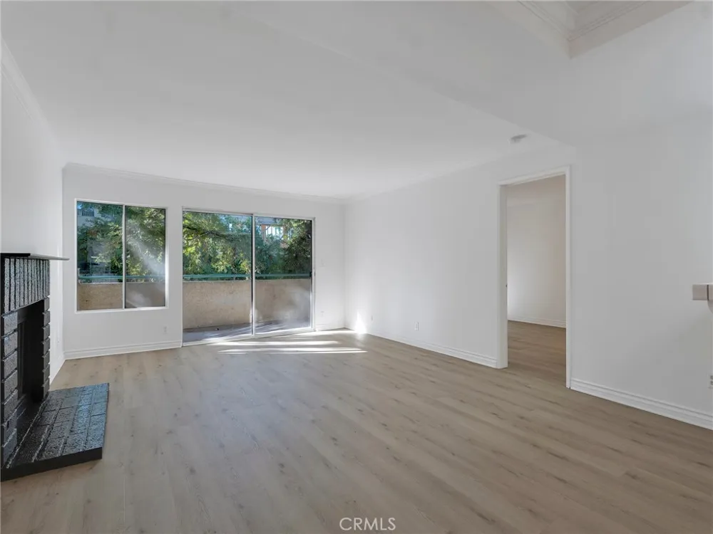 7800 Topanga Canyon Boulevard #216 Canoga Park, CA 91304
