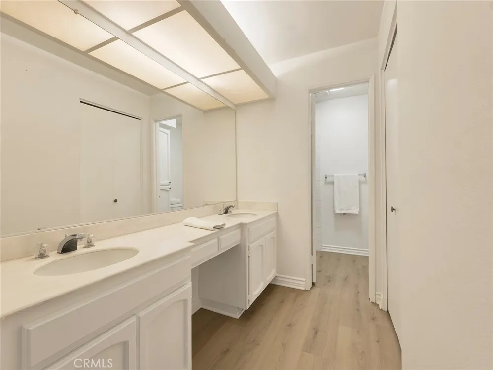 7800 Topanga Canyon Boulevard #216 Canoga Park, CA 91304