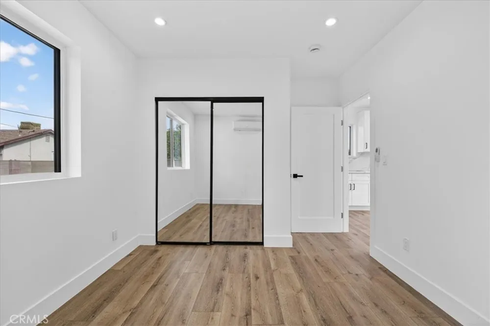 7053 Fallbrook Avenue West Hills, CA 91307