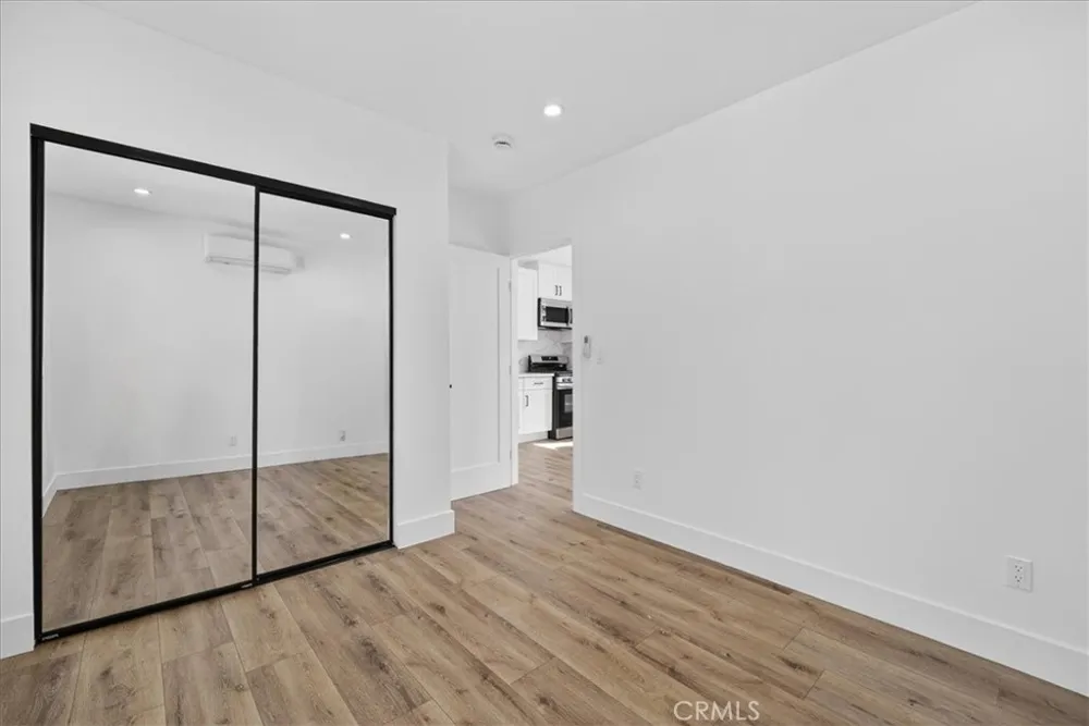 7053 Fallbrook Avenue West Hills, CA 91307
