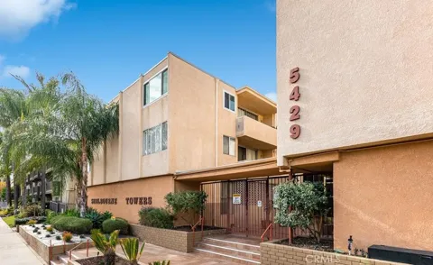 5429 Newcastle Avenue #313