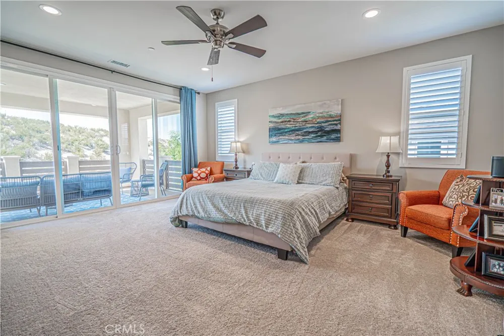 17730 Hillside Way Saugus, CA 91350