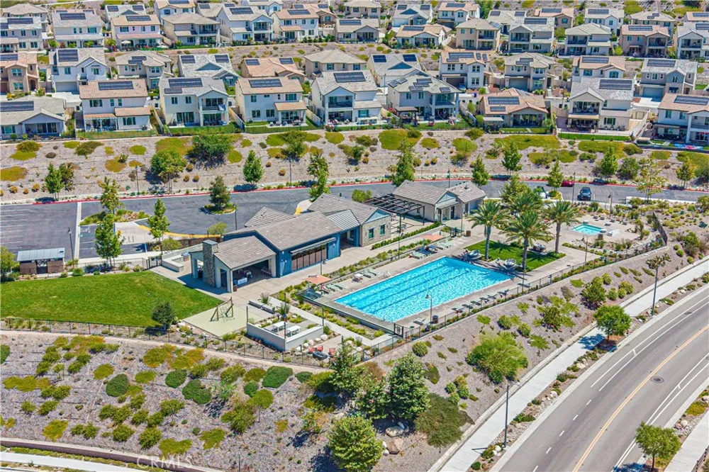 17730 Hillside Way Saugus, CA 91350