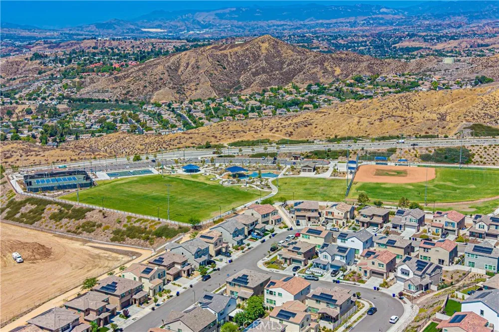 17730 Hillside Way Saugus, CA 91350