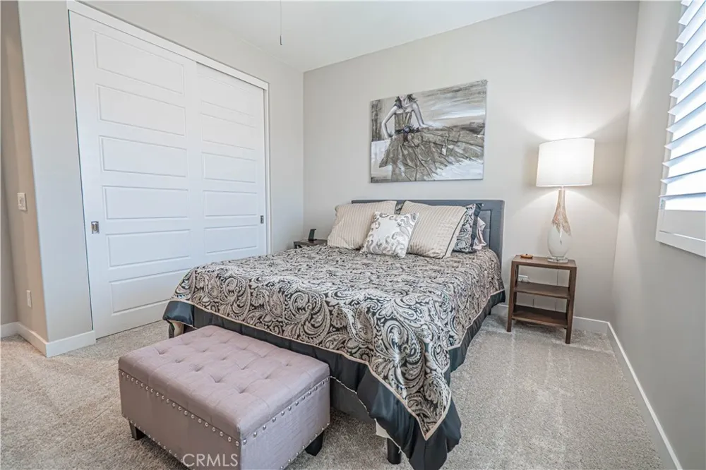 17730 Hillside Way Saugus, CA 91350