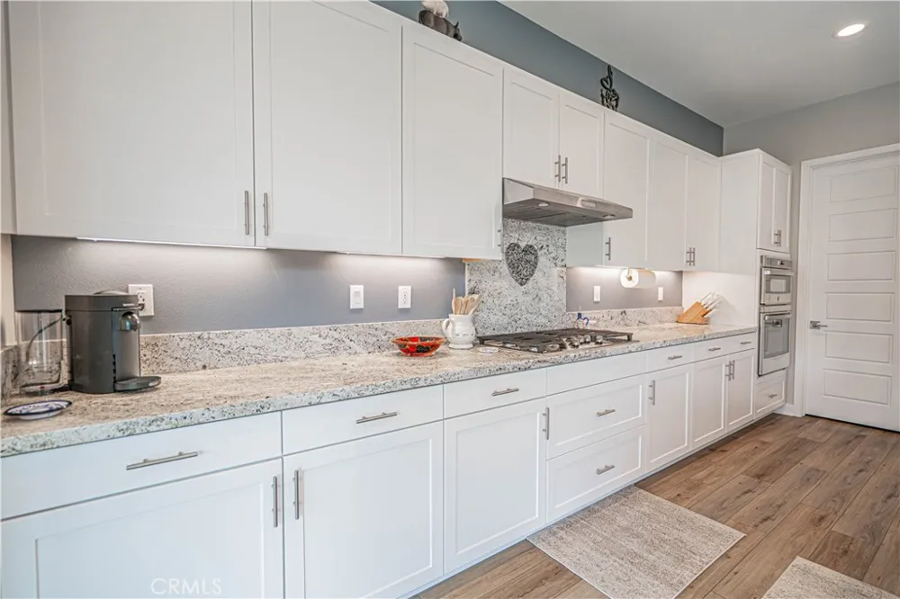 17730 Hillside Way Saugus, CA 91350
