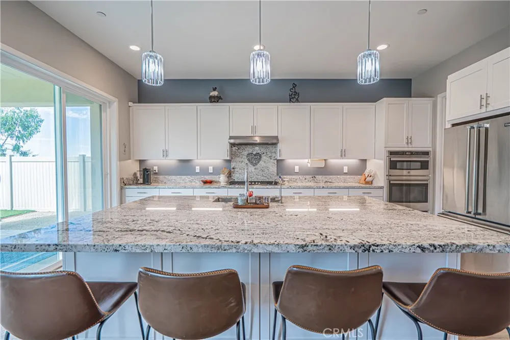 17730 Hillside Way Saugus, CA 91350