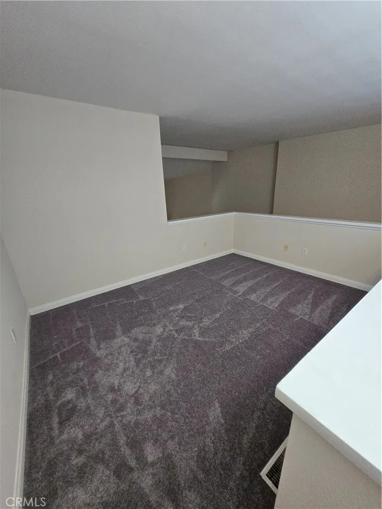 5520 Owensmouth Woodland Hills, CA 91367