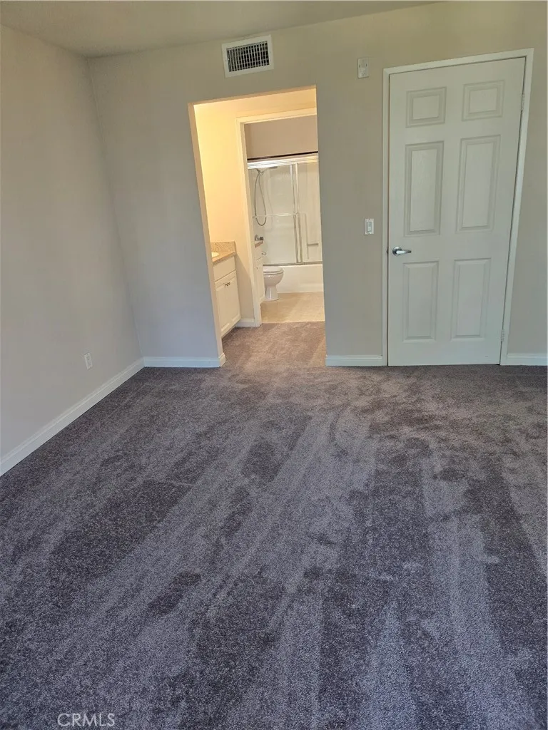 5520 Owensmouth Woodland Hills, CA 91367