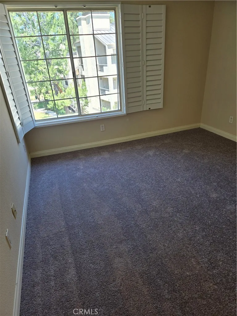 5520 Owensmouth Woodland Hills, CA 91367