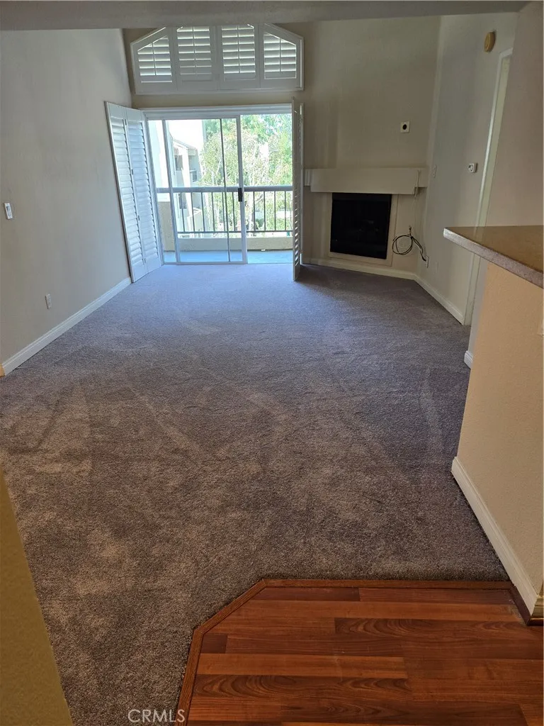 5520 Owensmouth Woodland Hills, CA 91367