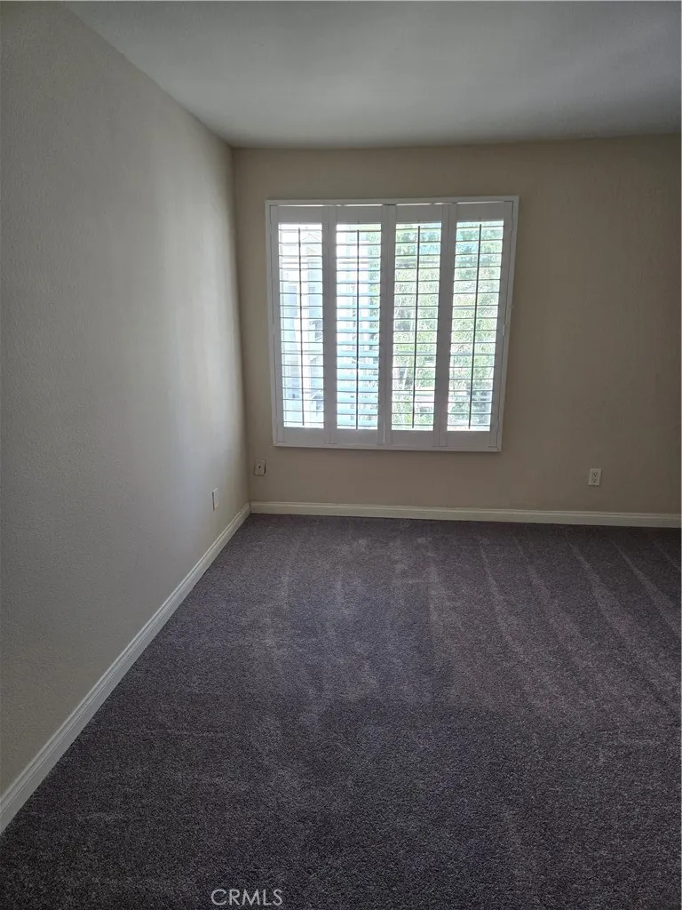 5520 Owensmouth Woodland Hills, CA 91367