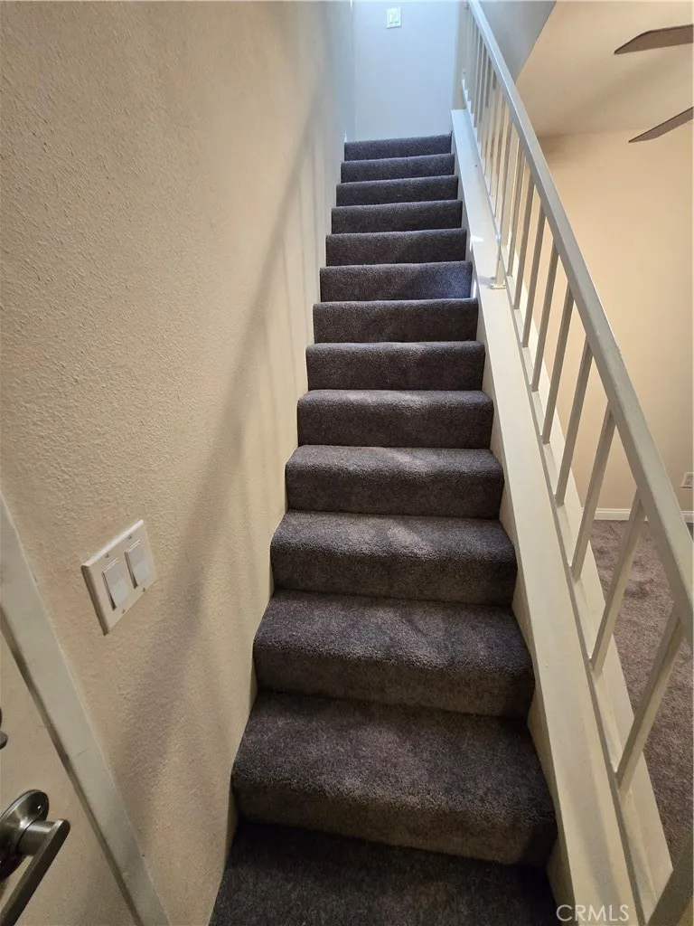 5520 Owensmouth Woodland Hills, CA 91367