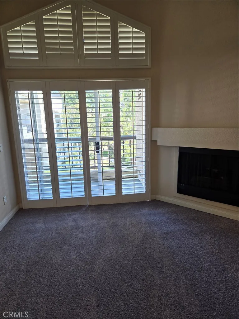 5520 Owensmouth Woodland Hills, CA 91367
