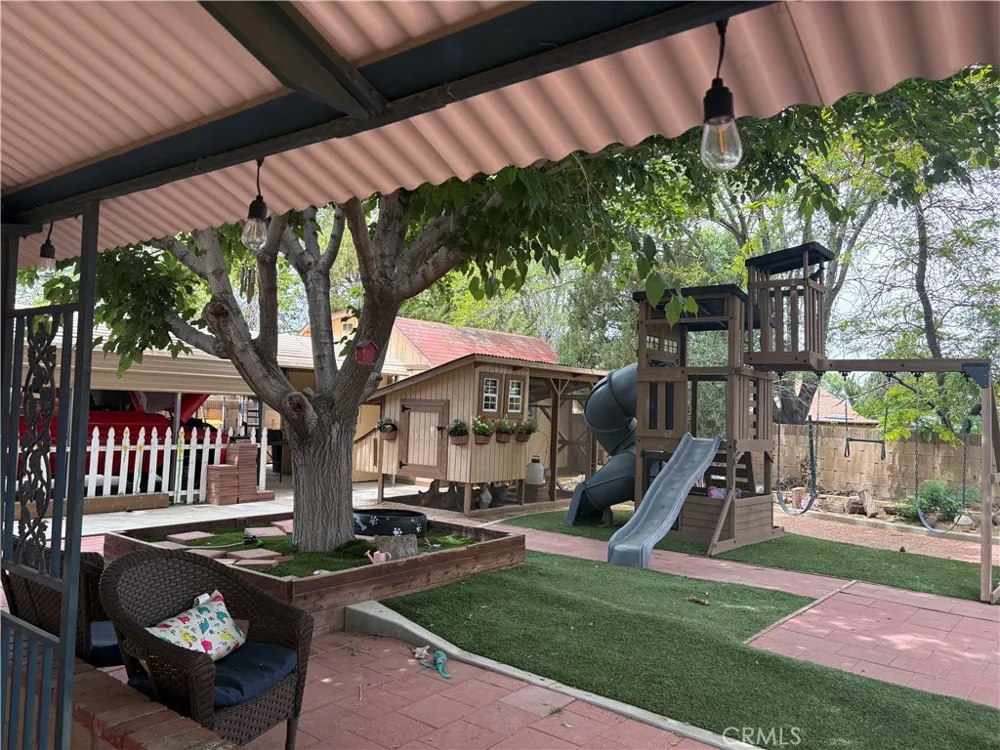 661 E J10 AVENUE Lancaster, CA 93535