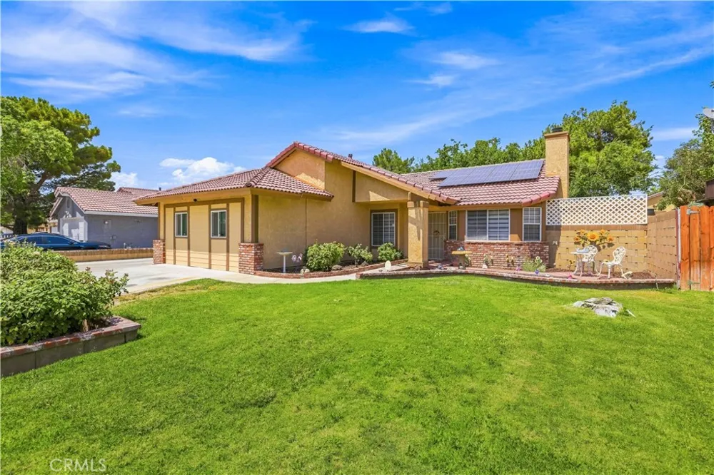 661 E J10 AVENUE Lancaster, CA 93535