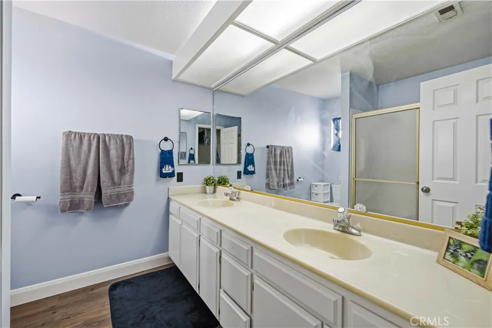 661 E J10 AVENUE Lancaster, CA 93535