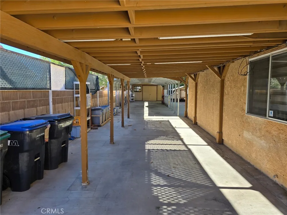 661 E J10 AVENUE Lancaster, CA 93535