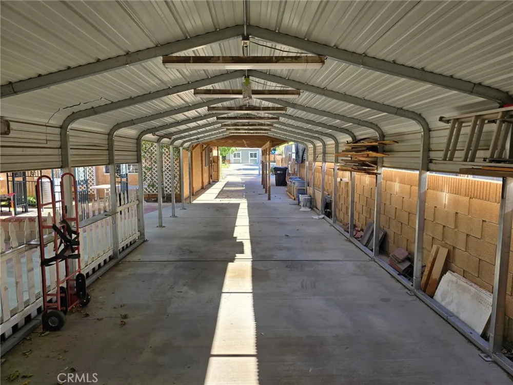 661 E J10 AVENUE Lancaster, CA 93535