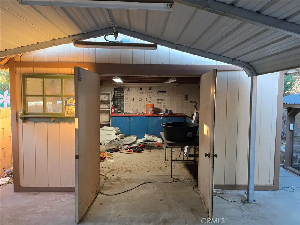661 E J10 AVENUE Lancaster, CA 93535