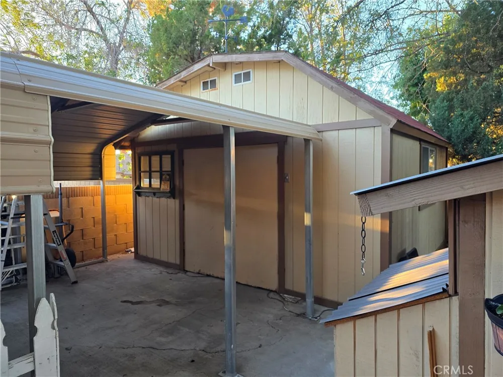 661 E J10 AVENUE Lancaster, CA 93535