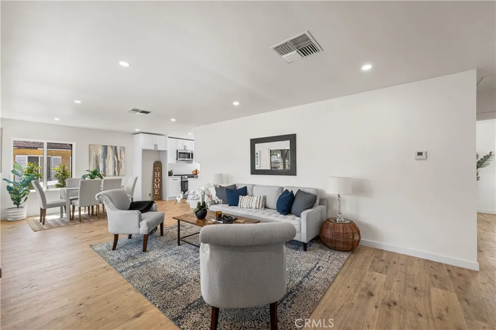 9753 Mercedes Avenue Arleta, CA 91331