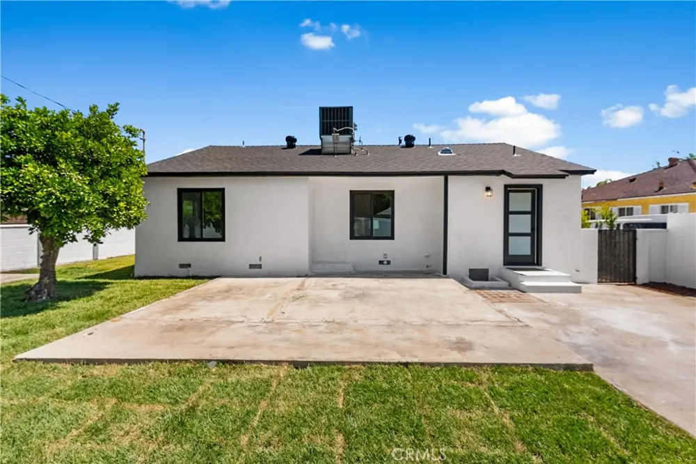 9753 Mercedes Avenue Arleta, CA 91331