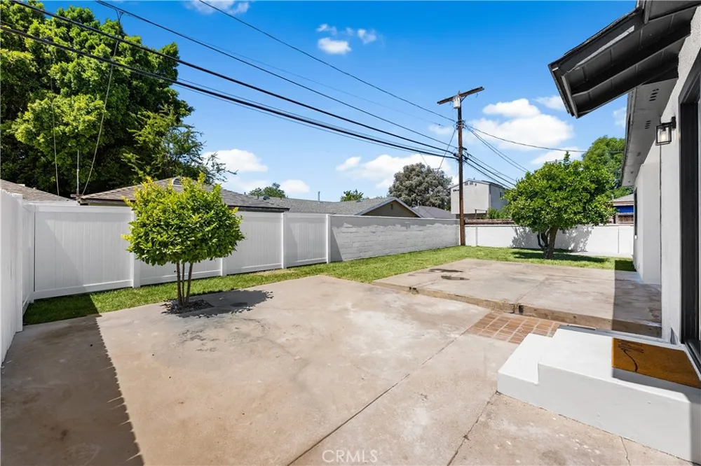 9753 Mercedes Avenue Arleta, CA 91331