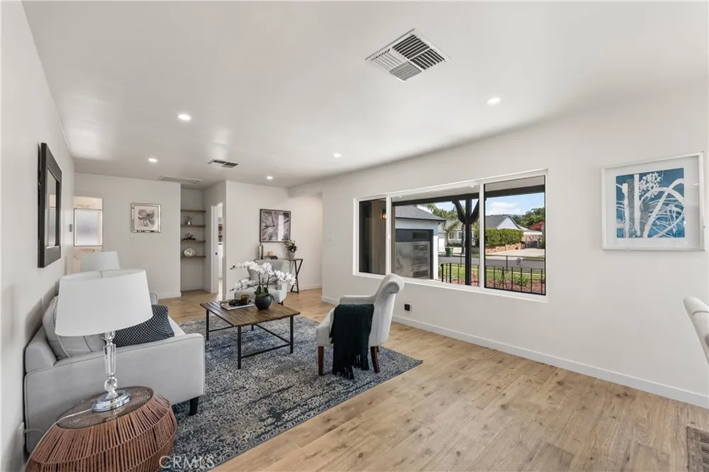 9753 Mercedes Avenue Arleta, CA 91331