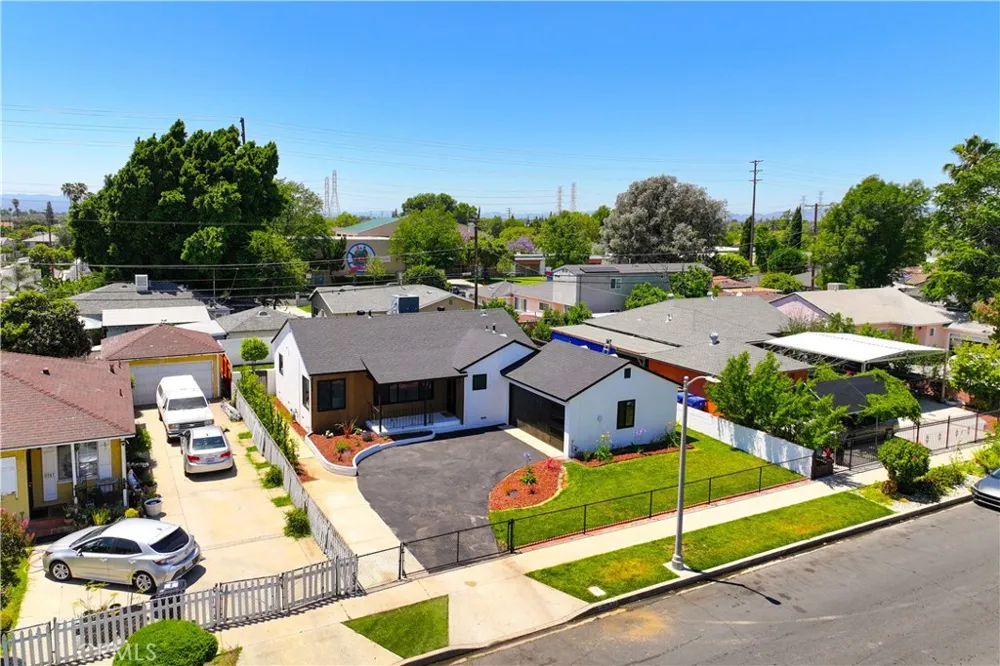 9753 Mercedes Avenue Arleta, CA 91331