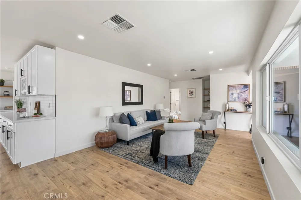 9753 Mercedes Avenue Arleta, CA 91331