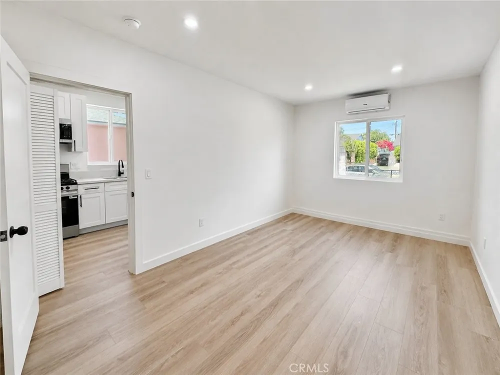 9753 Mercedes Avenue Arleta, CA 91331