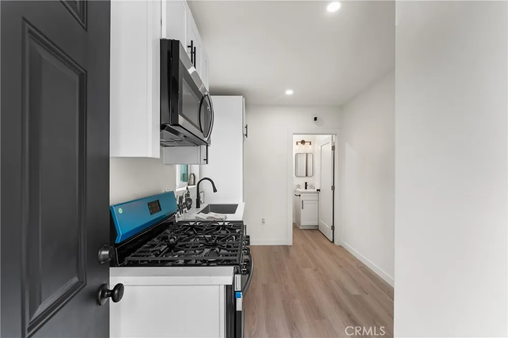 9753 Mercedes Avenue Arleta, CA 91331