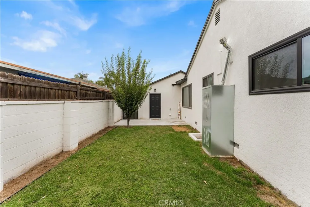 9753 Mercedes Avenue Arleta, CA 91331