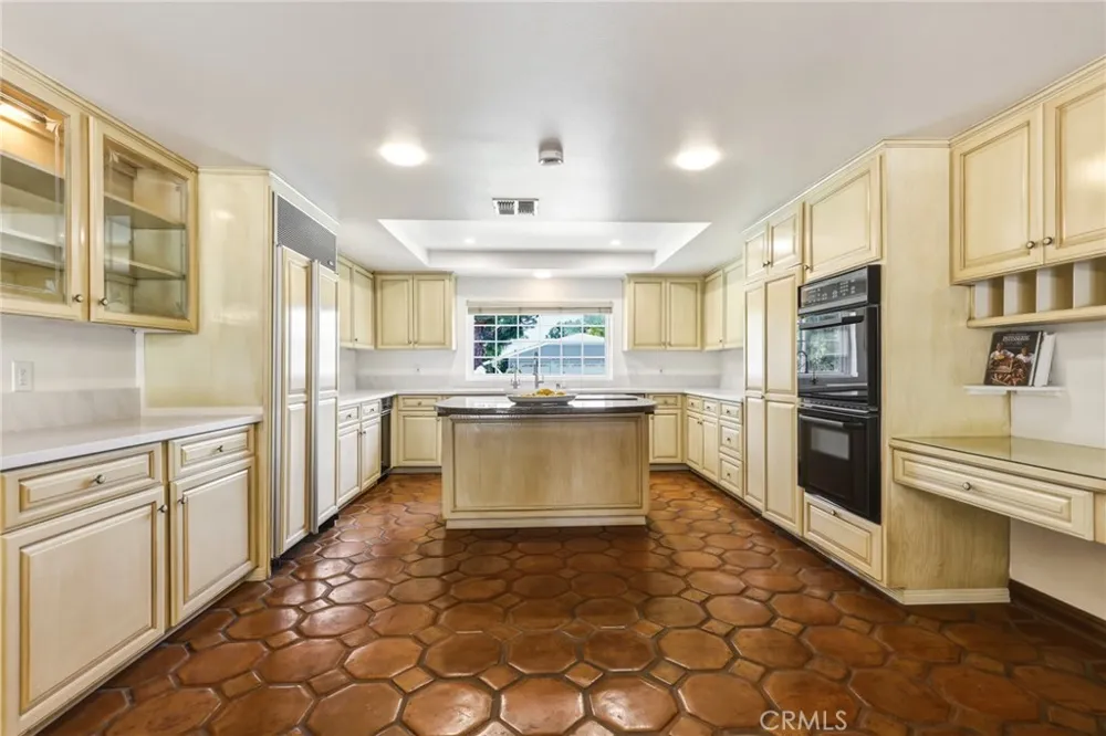 22231 Romar Street Chatsworth, CA 91311