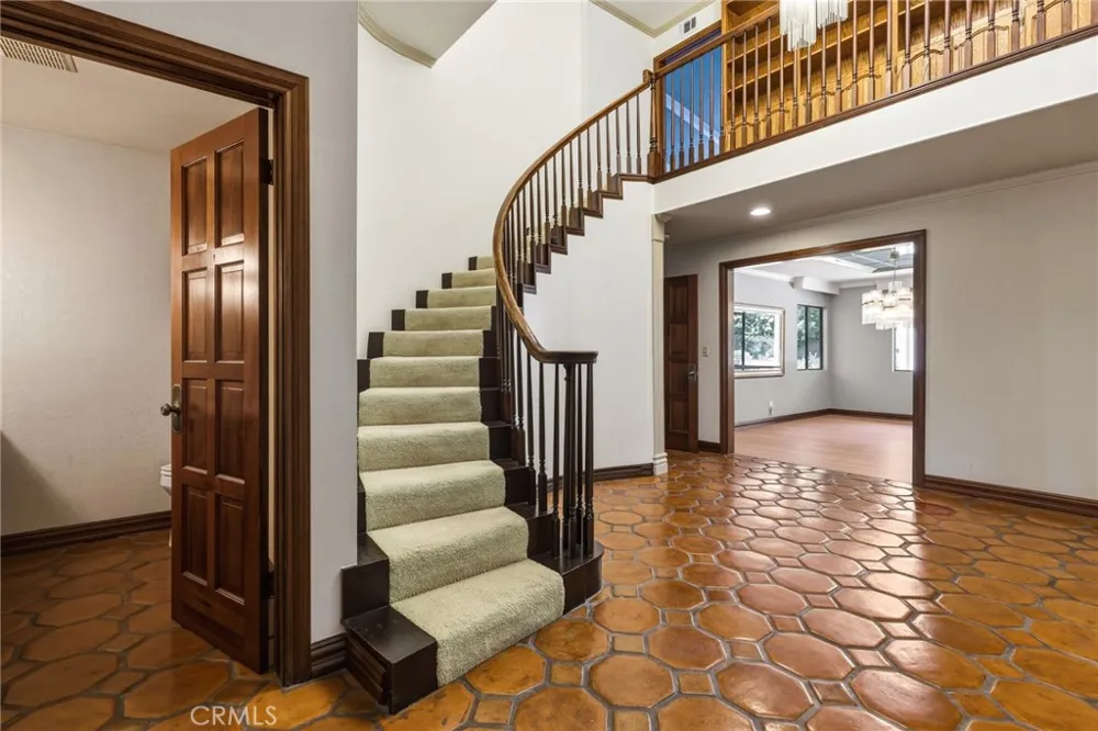 22231 Romar Street Chatsworth, CA 91311