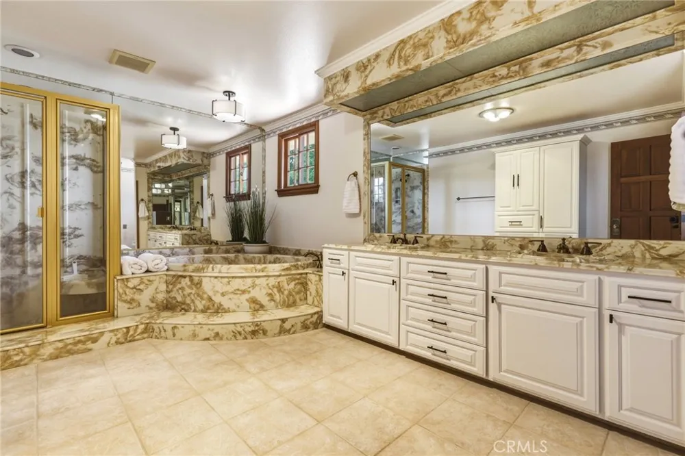 22231 Romar Street Chatsworth, CA 91311