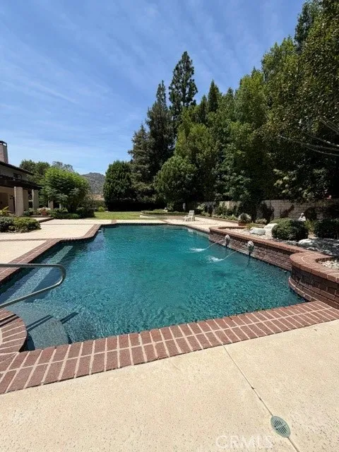 22231 Romar Street Chatsworth, CA 91311