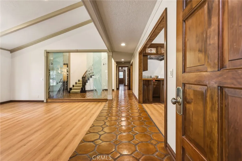 22231 Romar Street Chatsworth, CA 91311
