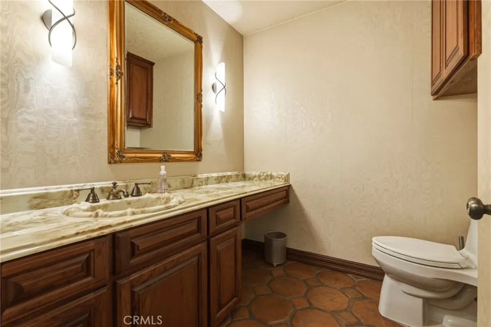 22231 Romar Street Chatsworth, CA 91311